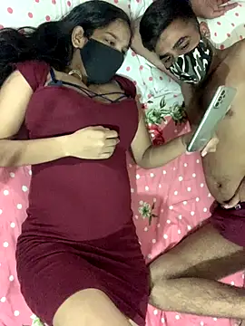 Snapshot of hottiess69 chatting on 09-11-25, 05:24 hottiess69 online show from 09-11-25, 05:24