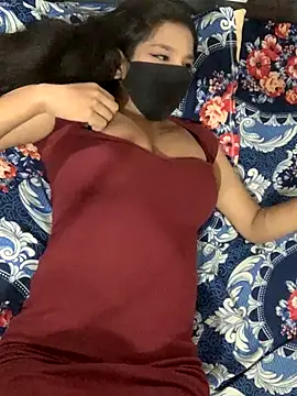 Snapshot of hottiess69 chatting on 09-26-25, 06:12 hottiess69 online show from 09-26-25, 06:12