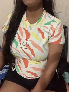 Snapshot of hottiess69 chatting on 10-07-25, 05:21 hottiess69 online show from 10-07-25, 05:21