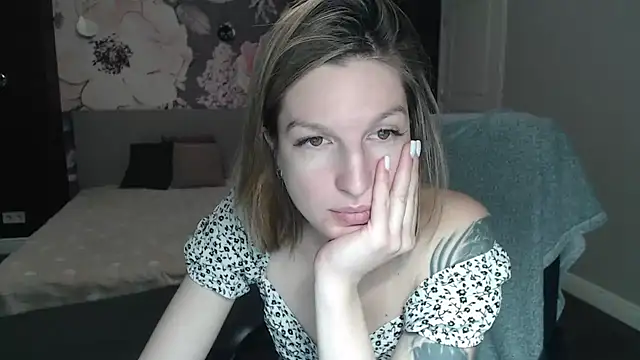 EmilyWalkeri online show from 01-14-25, 07:48