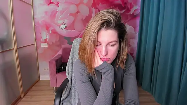 EmilyWalkeri online show from 01-28-25, 07:53