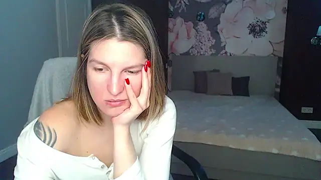 EmilyWalkeri online show from 02-19-25, 07:50