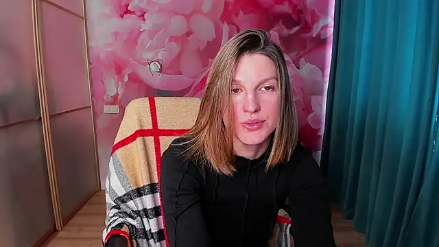 EmilyWalkeri online show from 03-16-25, 11:27