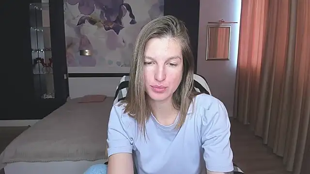 EmilyWalkeri online show from 10-03-25, 07:05