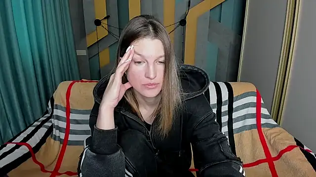 EmilyWalkeri online show from 11-09-25, 06:55