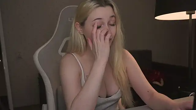 Lisa 003 online show from 01-24-25, 01:24