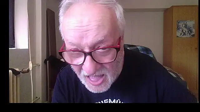 Snapshot of Sammy1660 chatting on 05-23-26, 02:43 Sammy1660 online show from 05-23-26, 02:43