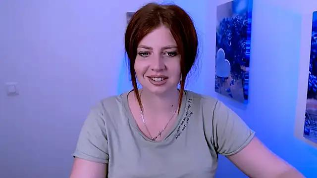 Lizzy Love online show from 09-30-25, 01:16