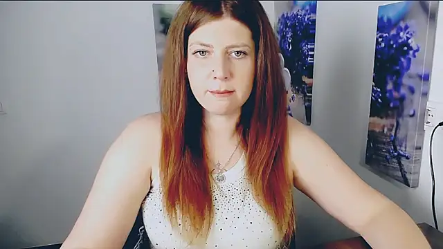 Lizzy Love online show from 06-19-26, 10:41