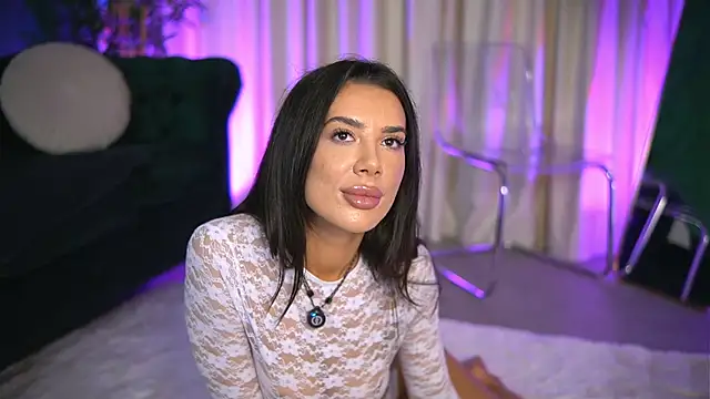 FoxieJullia online show from 10-30-25, 05:20