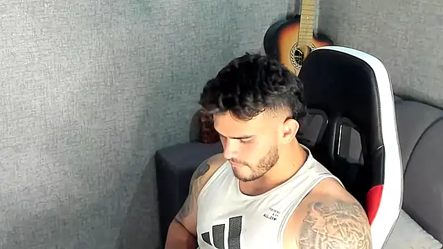 Ricardogo19 online show from 09-11-25, 02:11