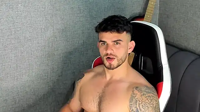 Ricardogo19 online show from 09-28-25, 04:01