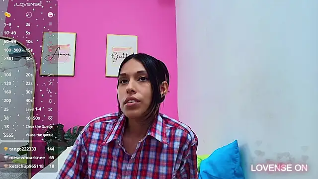 Snapshot of yourcuteneighbourr chatting on 01-03-25, 06:11 yourcuteneighbourr online show from 01-03-25, 06:11