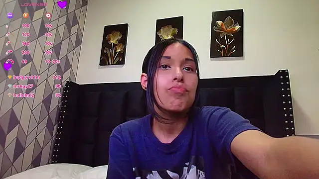 Snapshot of yourcuteneighbourr chatting on 01-18-25, 06:13 yourcuteneighbourr online show from 01-18-25, 06:13