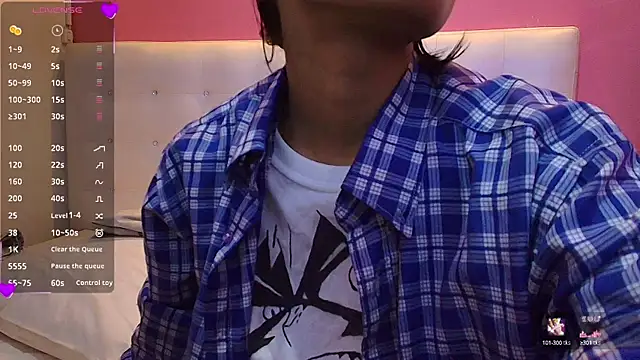Snapshot of yourcuteneighbourr chatting on 02-06-25, 03:06 yourcuteneighbourr online show from 02-06-25, 03:06