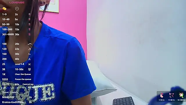 Snapshot of yourcuteneighbourr chatting on 02-26-25, 06:04 yourcuteneighbourr online show from 02-26-25, 06:04