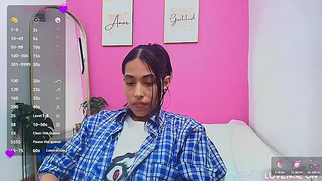 Snapshot of yourcuteneighbourr chatting on 03-13-25, 06:16 yourcuteneighbourr online show from 03-13-25, 06:16