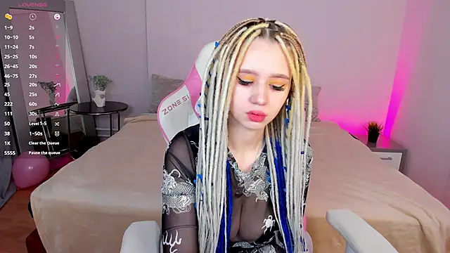Valerie Woods online show from 12-09-24, 04:23