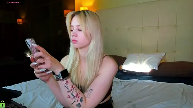 Valerie Woods online show from 04-11-26, 07:45