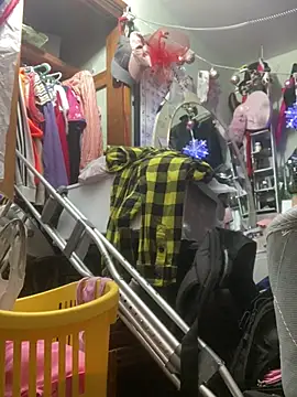 gurlnips online show from 02-28-25, 08:20