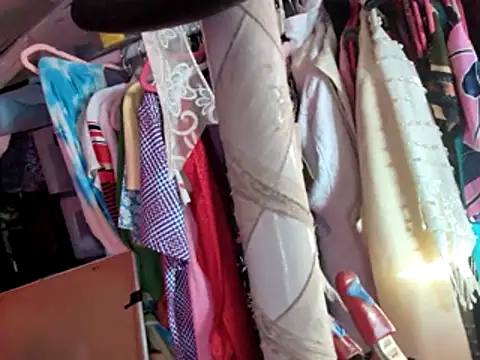 gurlnips online show from 11-19-25, 10:10