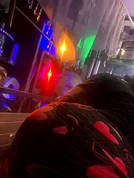 gurlnips online show from 11-30-25, 08:07