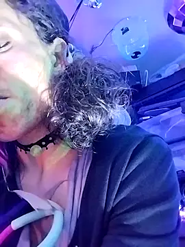 gurlnips online show from 03-13-26, 03:02