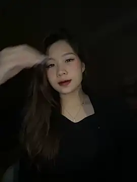 Snapshot of Bae1103 chatting on 01-14-25, 06:17 Bae1103 online show from 01-14-25, 06:17