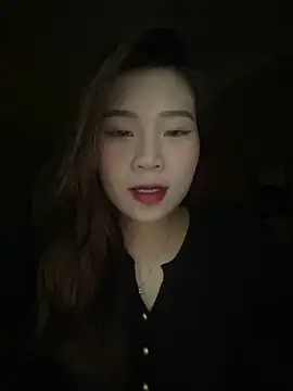 Snapshot of Bae1103 chatting on 02-08-25, 04:14 Bae1103 online show from 02-08-25, 04:14