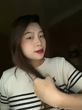 Snapshot of Bae1103 chatting on 02-12-25, 04:00 Bae1103 online show from 02-12-25, 04:00