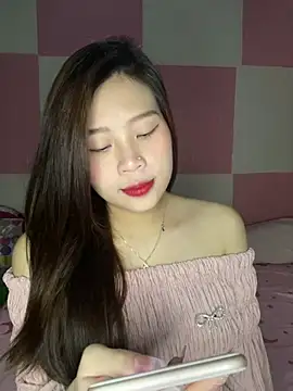 Snapshot of Bae1103 chatting on 02-15-25, 01:16 Bae1103 online show from 02-15-25, 01:16