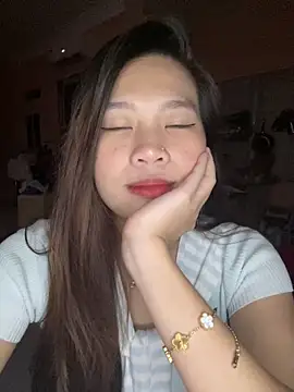 Snapshot of Bae1103 chatting on 09-19-25, 07:47 Bae1103 online show from 09-19-25, 07:47
