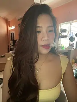 Snapshot of Bae1103 chatting on 10-15-25, 08:03 Bae1103 online show from 10-15-25, 08:03