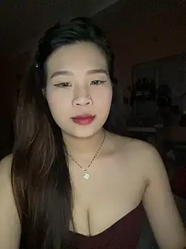 Snapshot of Bae1103 chatting on 11-15-25, 04:14 Bae1103 online show from 11-15-25, 04:14