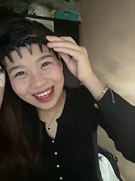 Snapshot of Bae1103 chatting on 11-20-25, 05:45 Bae1103 online show from 11-20-25, 05:45