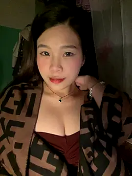 Snapshot of Bae1103 chatting on 11-26-25, 05:58 Bae1103 online show from 11-26-25, 05:58