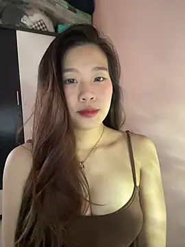 Snapshot of Bae1103 chatting on 11-28-25, 07:44 Bae1103 online show from 11-28-25, 07:44