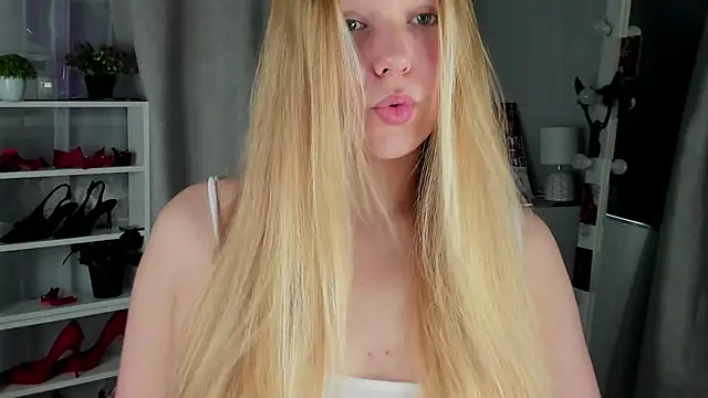 Snapshot of Rebecca_Kelly chatting on 10-21-25, 02:23 Rebecca Kelly online show from 10-21-25, 02:23