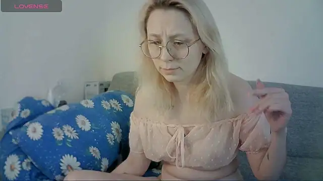 NaozuQAce online show from 04-14-26, 12:55