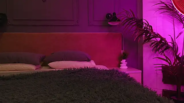 Liv Fay online show from 11-06-25, 01:56