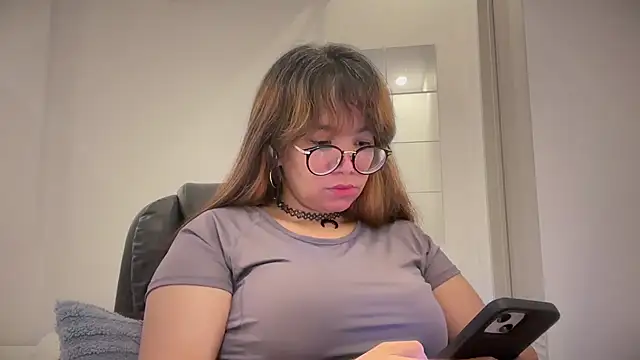 Pinkyrose111 online show from 04-30-26, 10:47