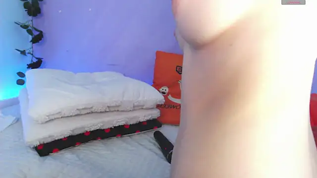 Scarlettsrorm online show from 10-11-25, 05:17