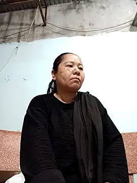 Queen 18200 online show from 12-18-25, 10:05