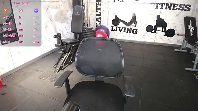 Snapshot of DrakeNeumann chatting on 02-14-25, 02:07 DrakeNeumann online show from 02-14-25, 02:07