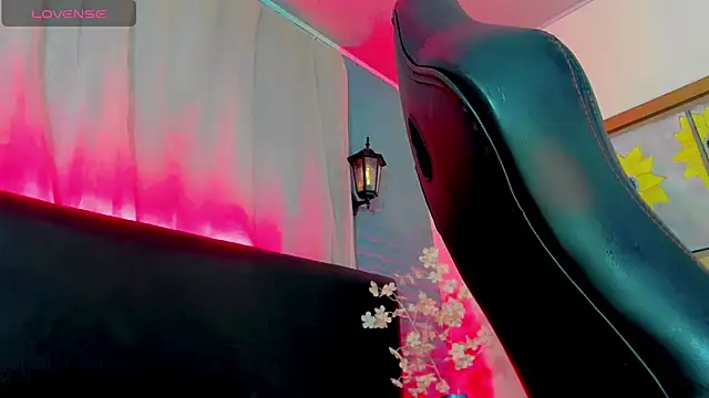 Snapshot of Nikita_Gers chatting on 01-17-25, 06:15 Nikita Gers online show from 01-17-25, 06:15