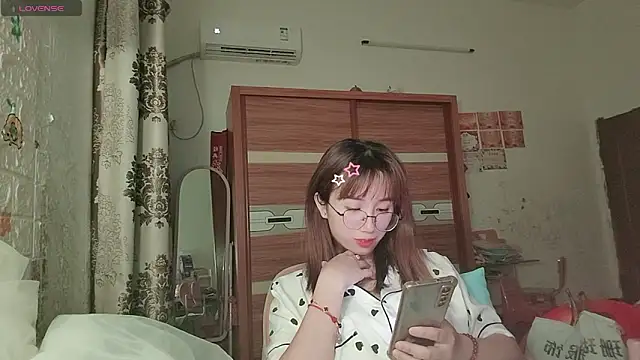 Lili 666 online show from 04-21-26, 04:45