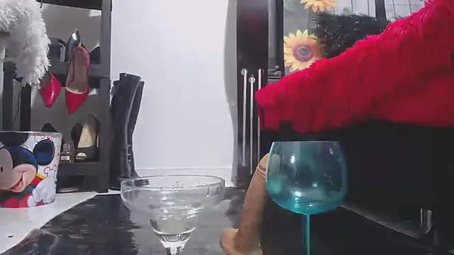 marilyn jon3s online show from 02-11-26, 01:27