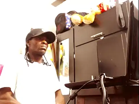 phillip-hot online show from 01-22-25, 04:23