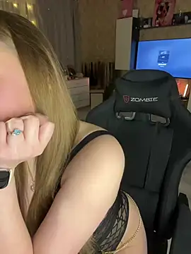 Lexi noah online show from 12-12-24, 07:37