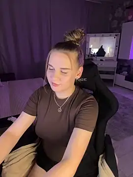 Lexi noah online show from 09-21-25, 09:38